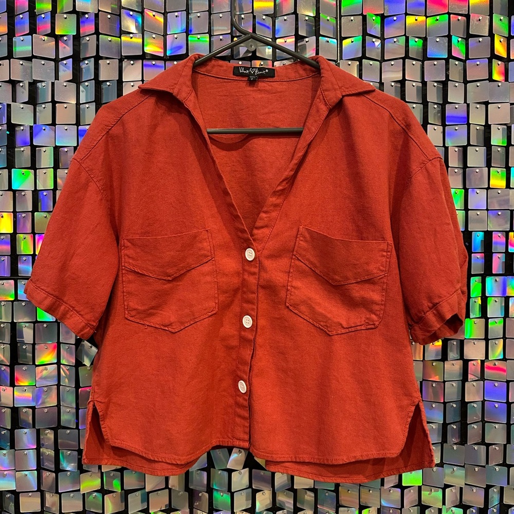 Velvet Heart Cropped Button-Down Shirt in Red, Size Small